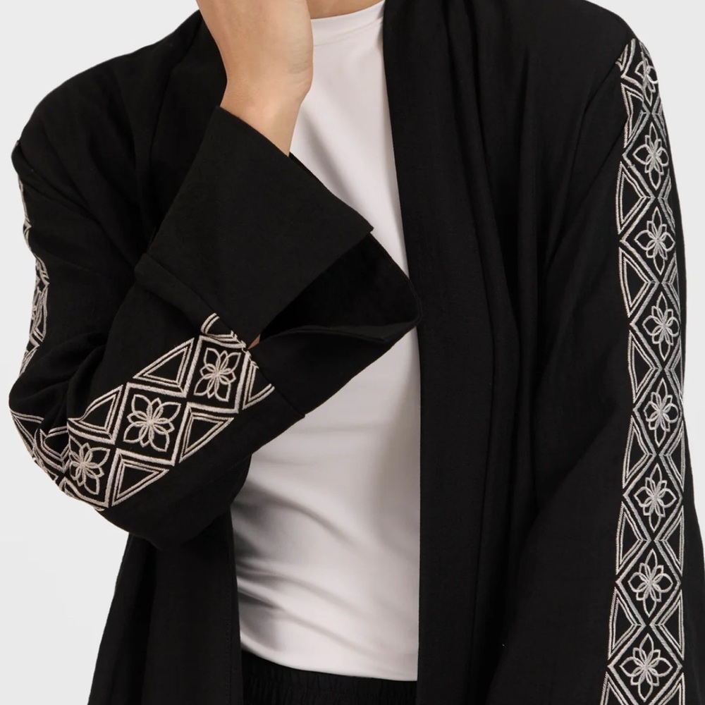Embroidered Sleeve Abaya (Maxi Cardigan) - Picture 4 of 8